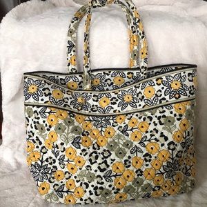 Vera Tote 👜
